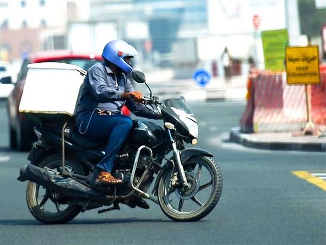 UAE Introduces Strict New Rules for Delivery Riders in Dubai & Sharjah