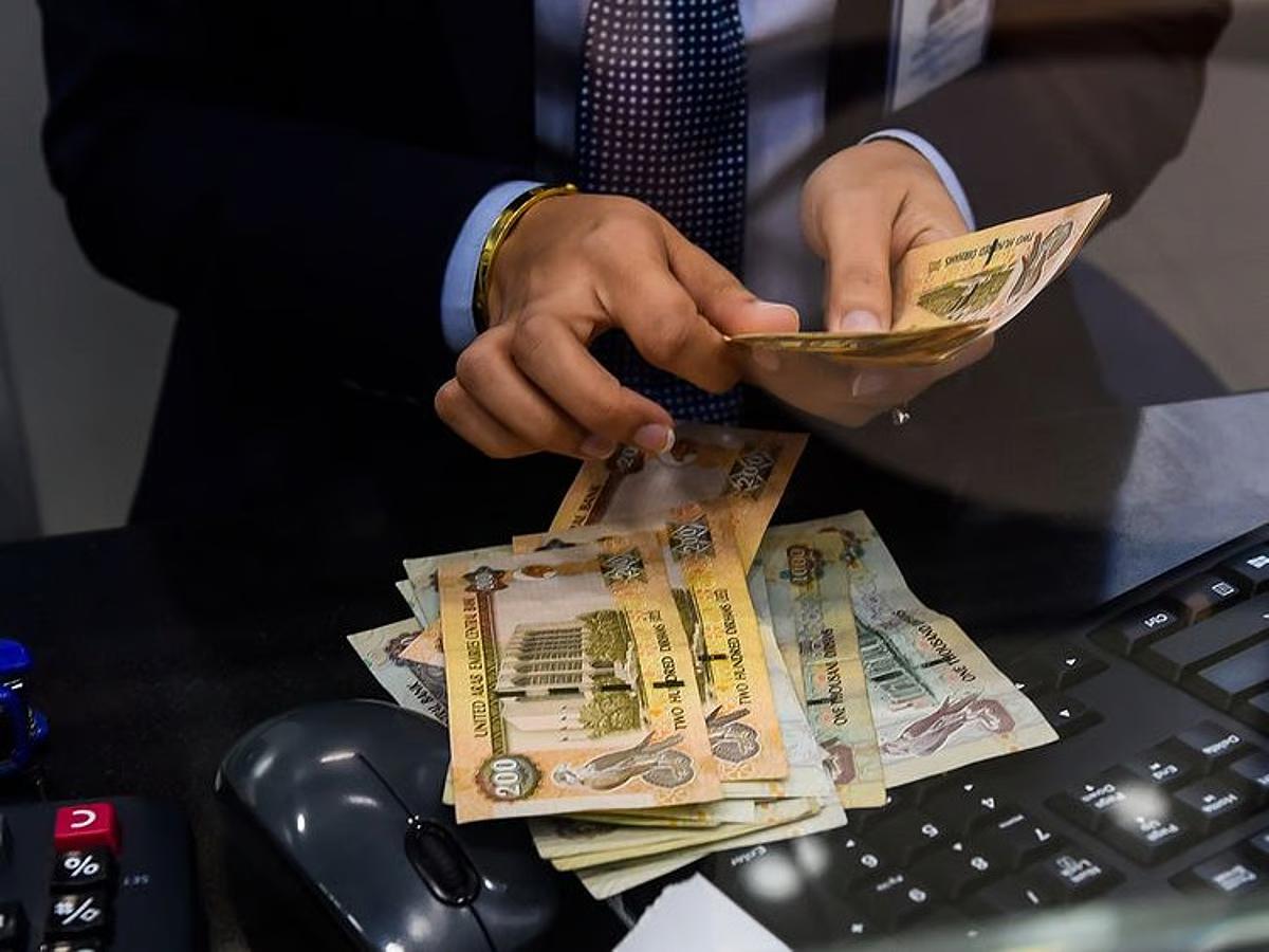 Weak Asian currencies boost remittance value for UAE expats