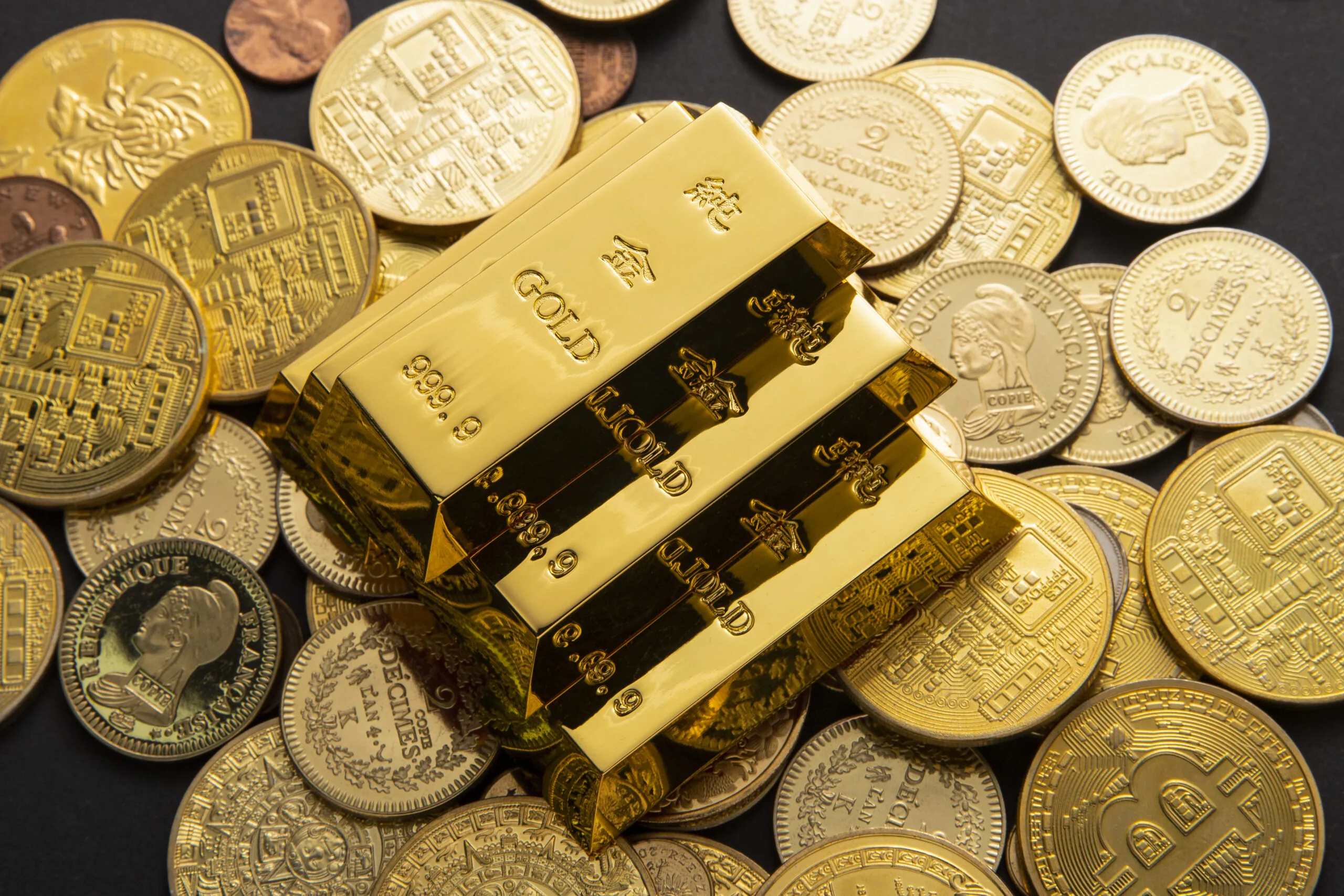 Dubai gold prices near record highs, buyers feel the strain