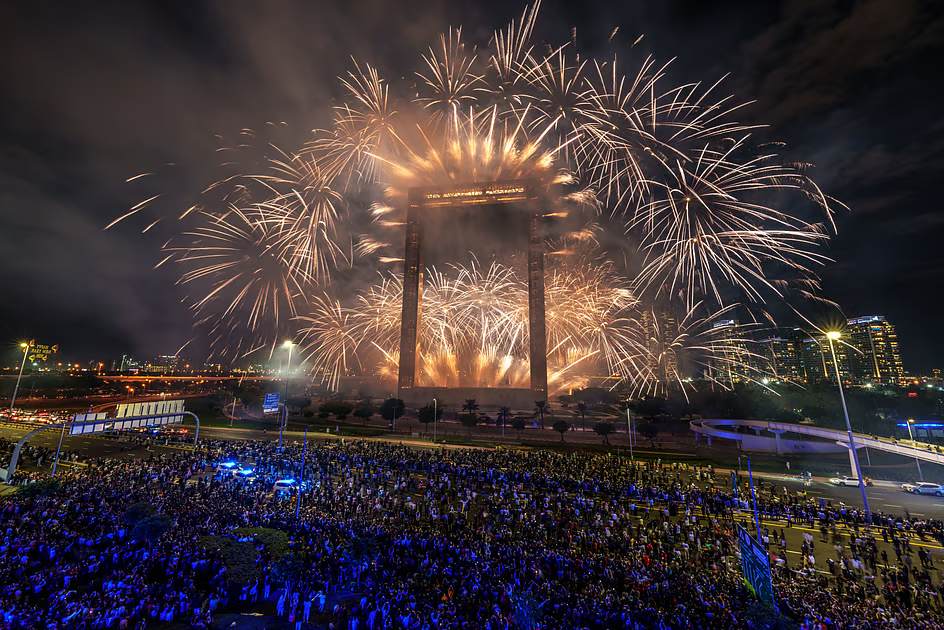 Happy New Year UAE: Fireworks and Drone Shows Light Up Skies Across the Country