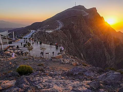 UAE Set for Pleasant Weather as Temperatures Dip Slightly on Friday