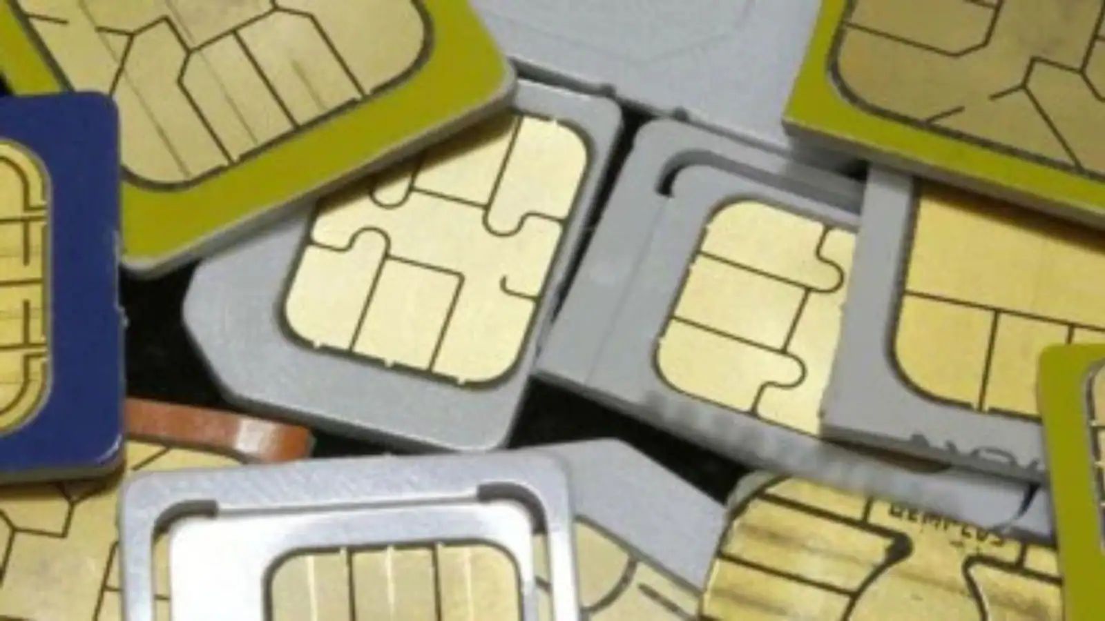 Man Goes Viral for Extracting Gold from Old SIM Cards - Then Issues Warning